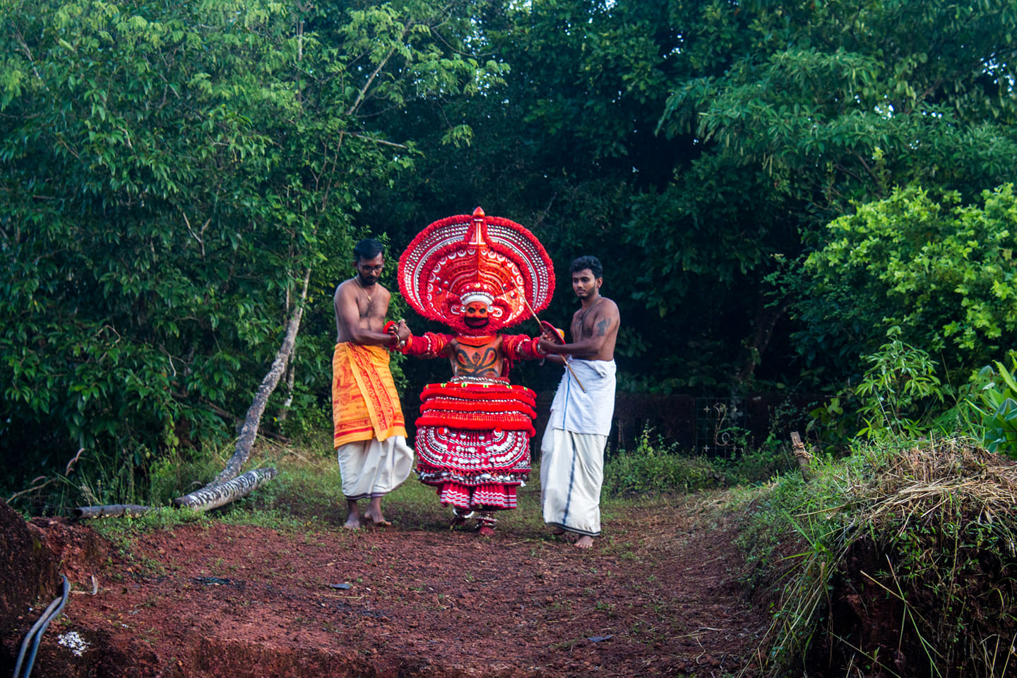 Kathivanoor Veeran Theyyam
